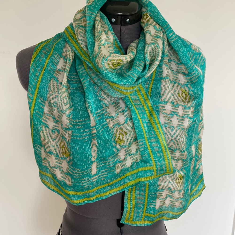 Lovely scarf!